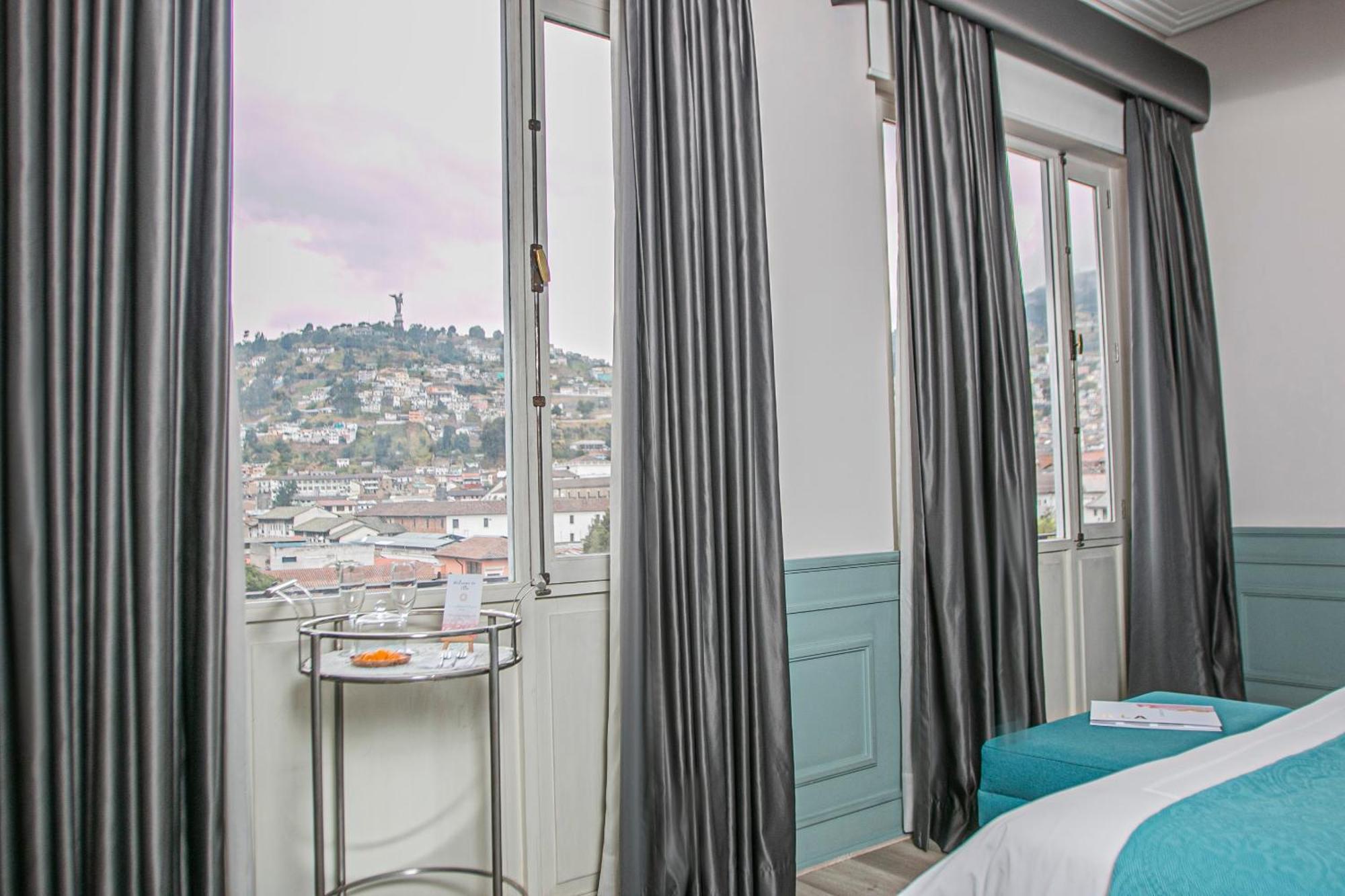Illa Experience Hotel Quito Esterno foto